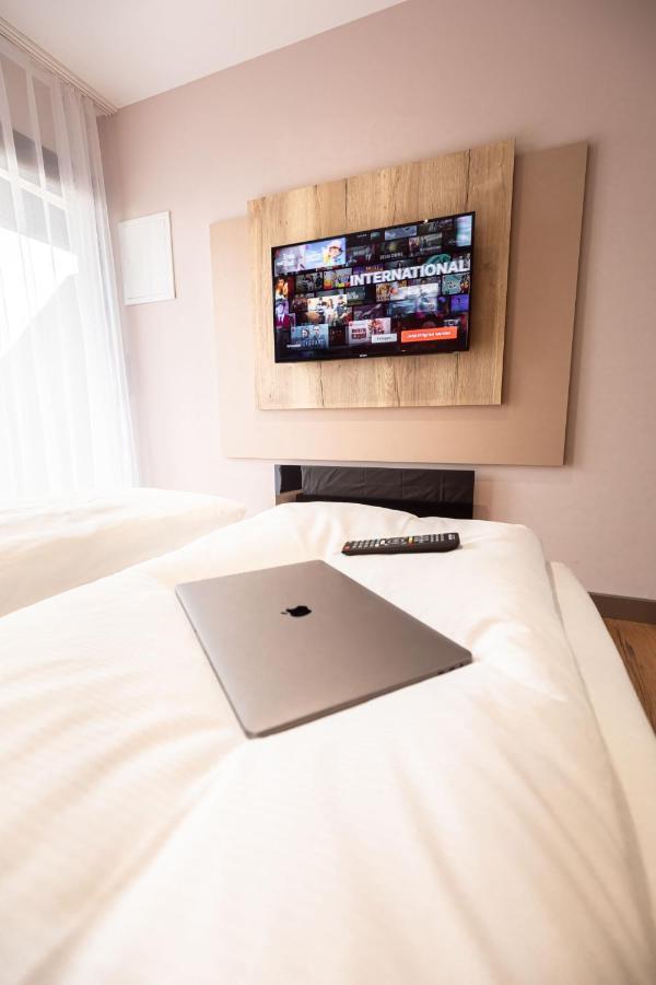 24Seven Hotel Schwabach Esterno foto