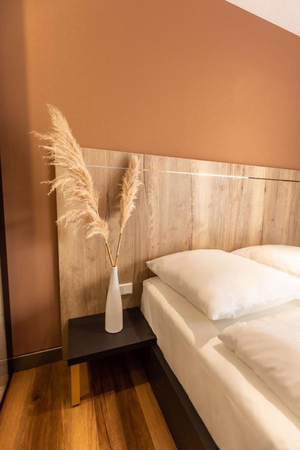 24Seven Hotel Schwabach Esterno foto