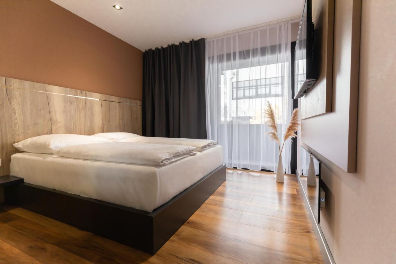 24Seven Hotel Schwabach Esterno foto