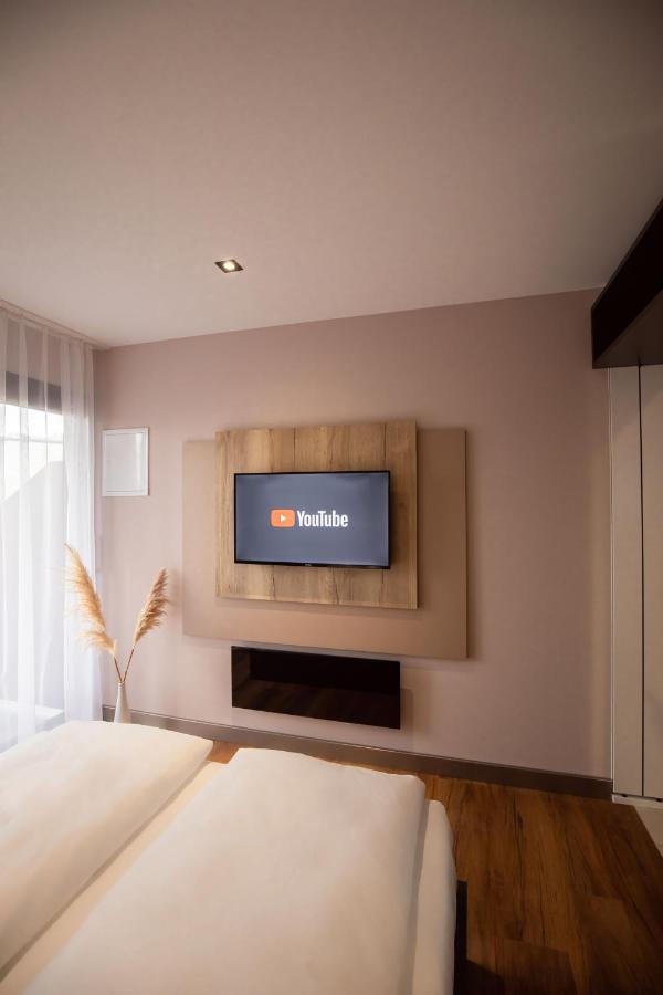 24Seven Hotel Schwabach Esterno foto