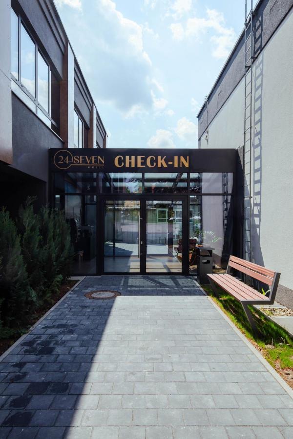 24Seven Hotel Schwabach Esterno foto